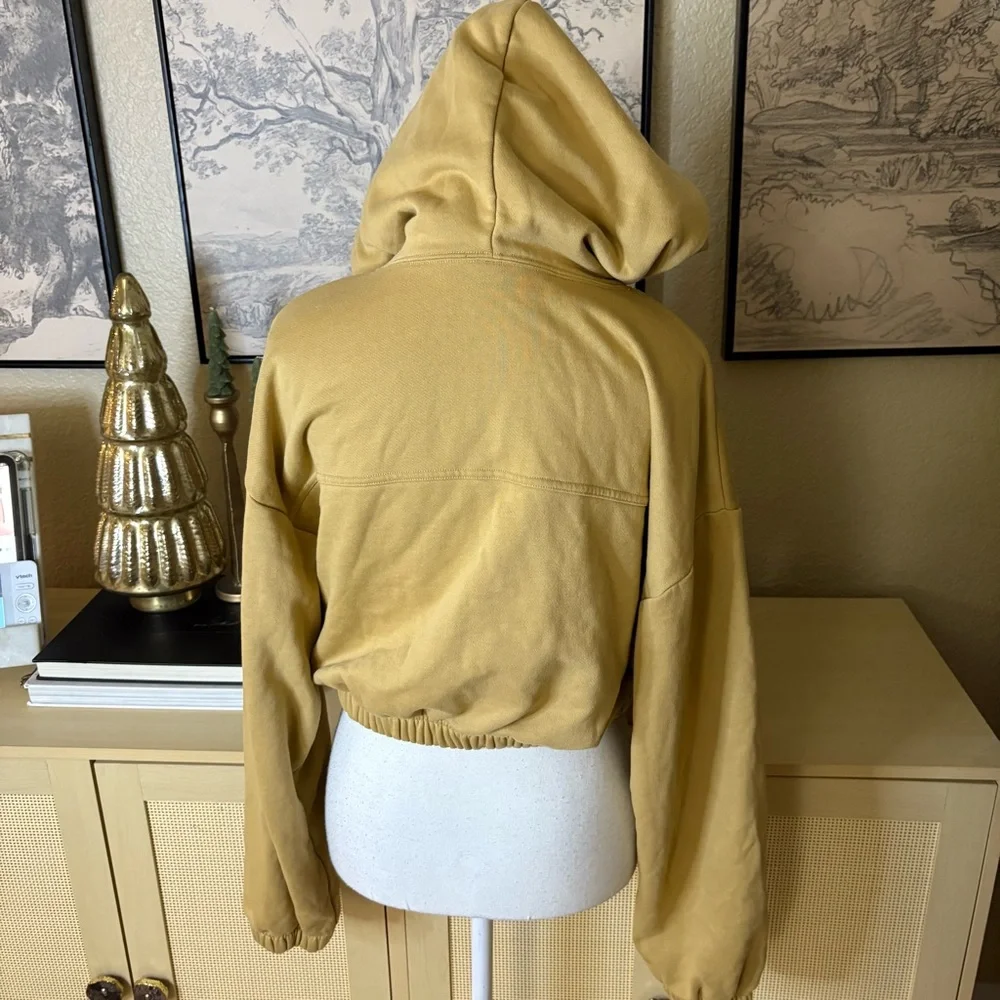 ALO Yoga size small